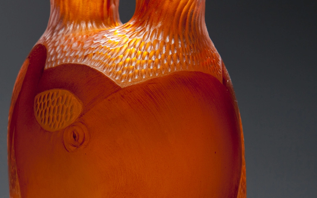 Steven Ramsey. Octopus bottle (aurora) (2011). Detail of engraved and blown glass surface. Photo courtesy of Marta Hewett Gallery.