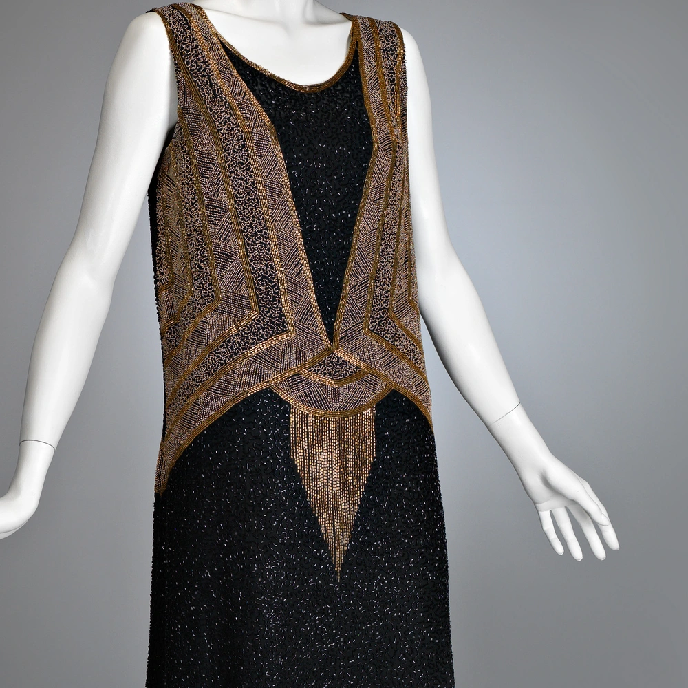 Detail of Art Deco beaded evening dress, 1925–28, Cincinnati Art Museum.