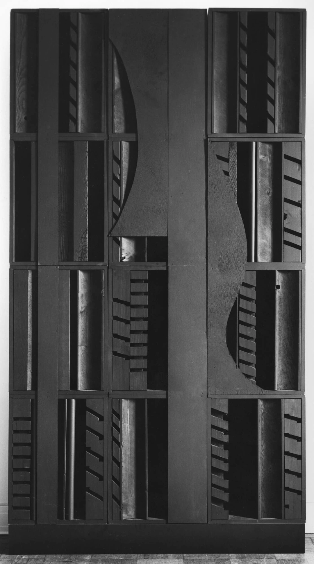 Louise Nevelson, Nightscape III, 1974, painted wood, Cincinnati Art Museum.