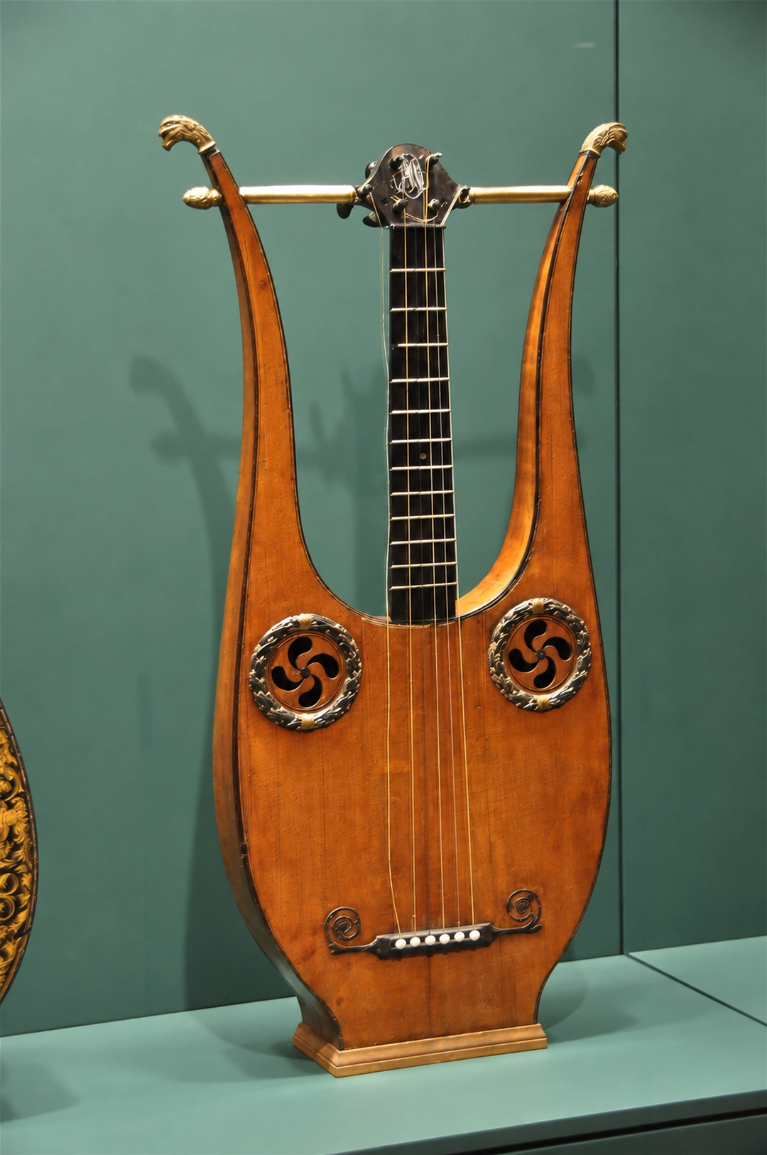 Lyre-Guitar (19th century, French), Cincinnati Art Museum, musical instruments collection. (Digitally enhanced. May contain discrepancies from the original artwork.)