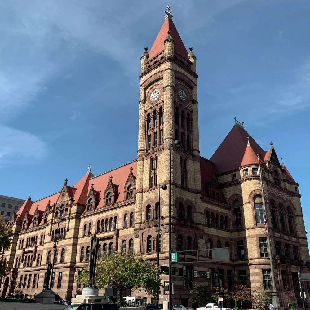 Cincinnati City Hall. The Cincinnati Art Fellowship was a City of Cincinnati program, administered through the Cincinnati Recreation Department. Photo by EEJCC, 2019, CC BY-SA 4.0 via Wikimedia Commons. Related image located during this archive's reconstruction.
