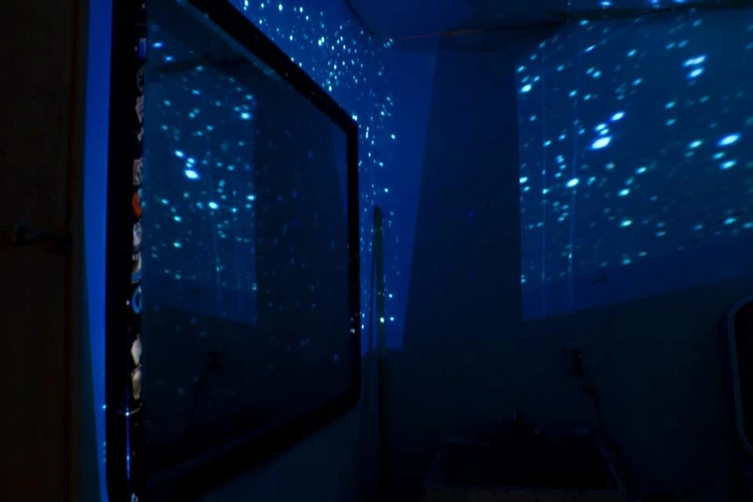 Loraine Wible, “Untitled Science Magic #206 (Serious Science),” video.