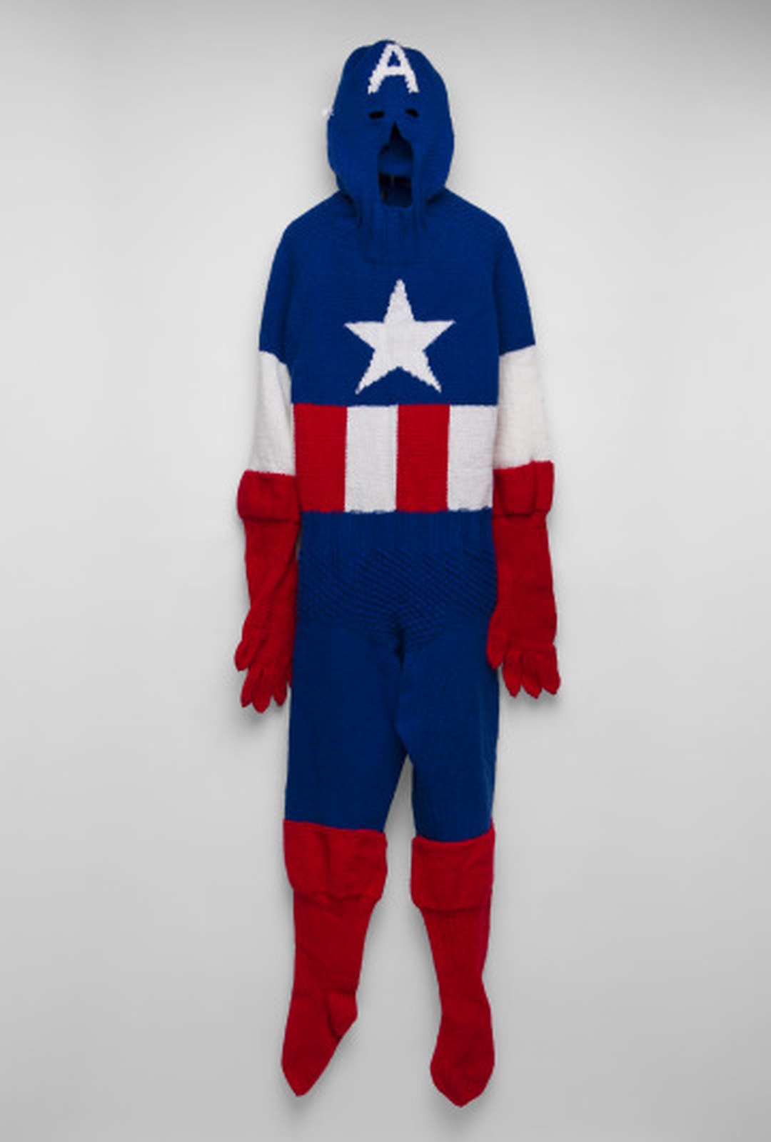 Mark Newport, “Captain America” (2007), knitted costume. © Mark Newport. Image from the Saint Louis Art Museum. (Related image located during this archive’s reconstruction.)