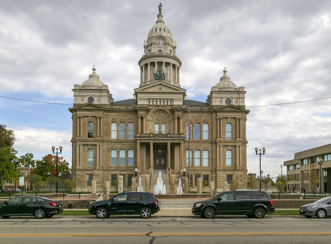 The Miami County Courthouse in Troy, Ohio, with the fountain of the public square in front. Photograph by Christopher L. Riley, CC BY-SA 4.0, via Wikimedia Commons. (Related image located during this archive's reconstruction.)