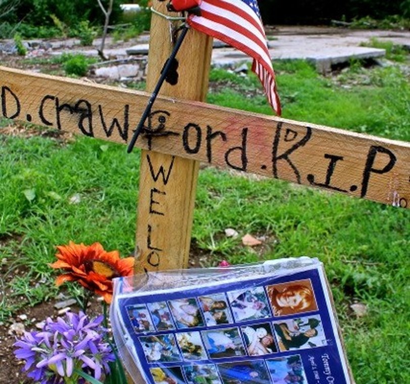 Tommy Ed Crawford R.I.P., Roadside Memorial, Newtown Pike, Lexington, KY, June 18, 2013. Photograph by Louis Zoellar Bickett.