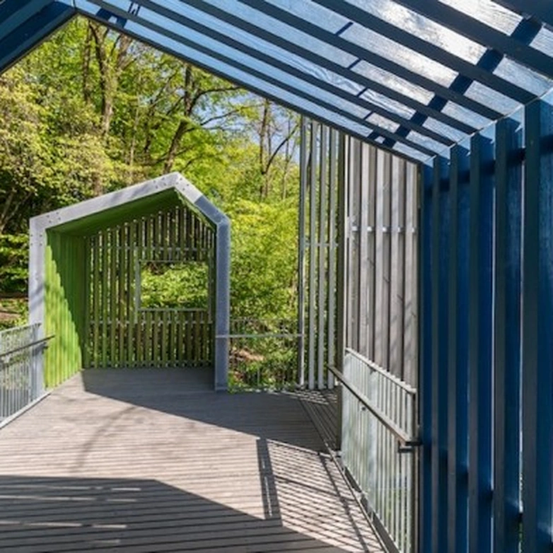 The new Baumhaus treehouse in Munich’s Neuhofener Berg, 2013.