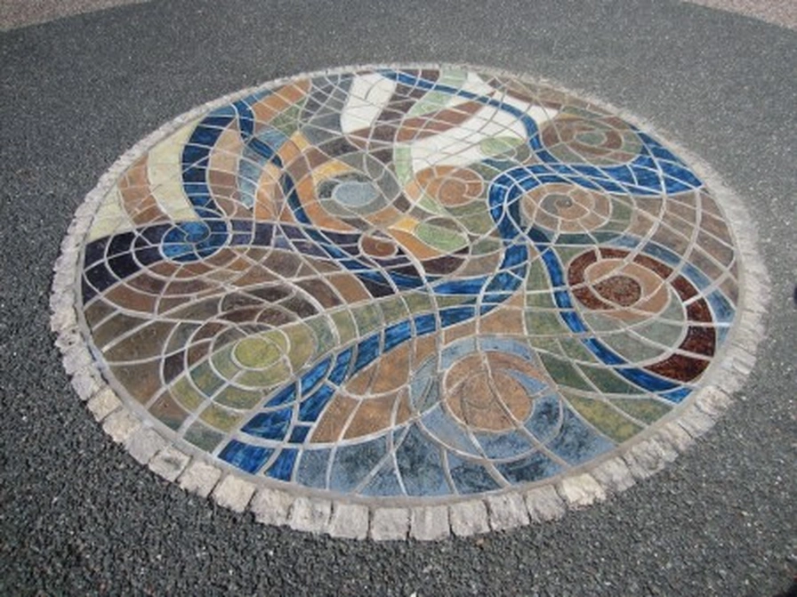 Jan Brown Checco, mosaic, Riem