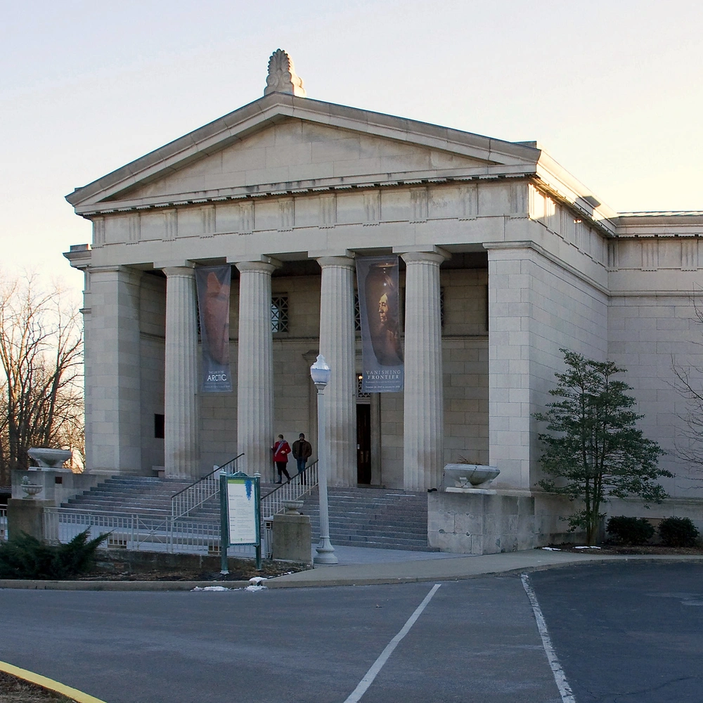 The neoclassical entrance portico and galleries of the Cincinnati Art Museum in Eden Park.