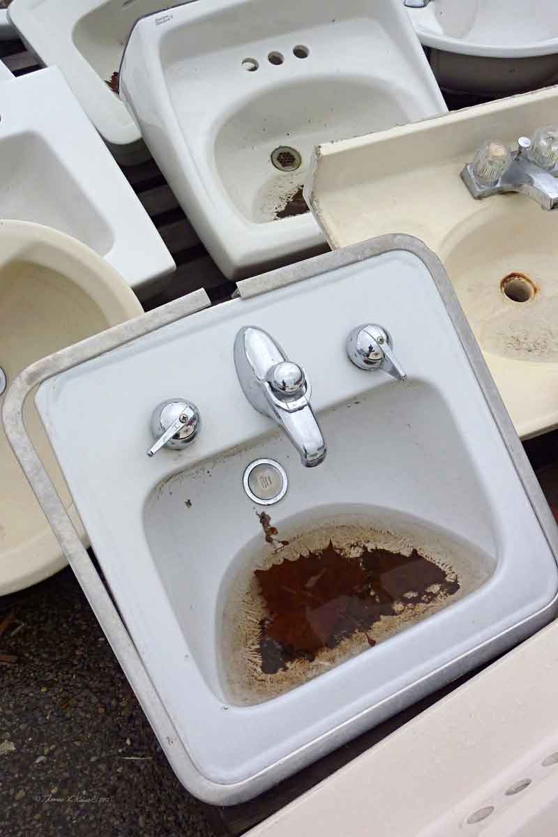 Tim Kinsel, Bargain Basin, photograph. Photo courtesy of Kennedy Heights Arts Center