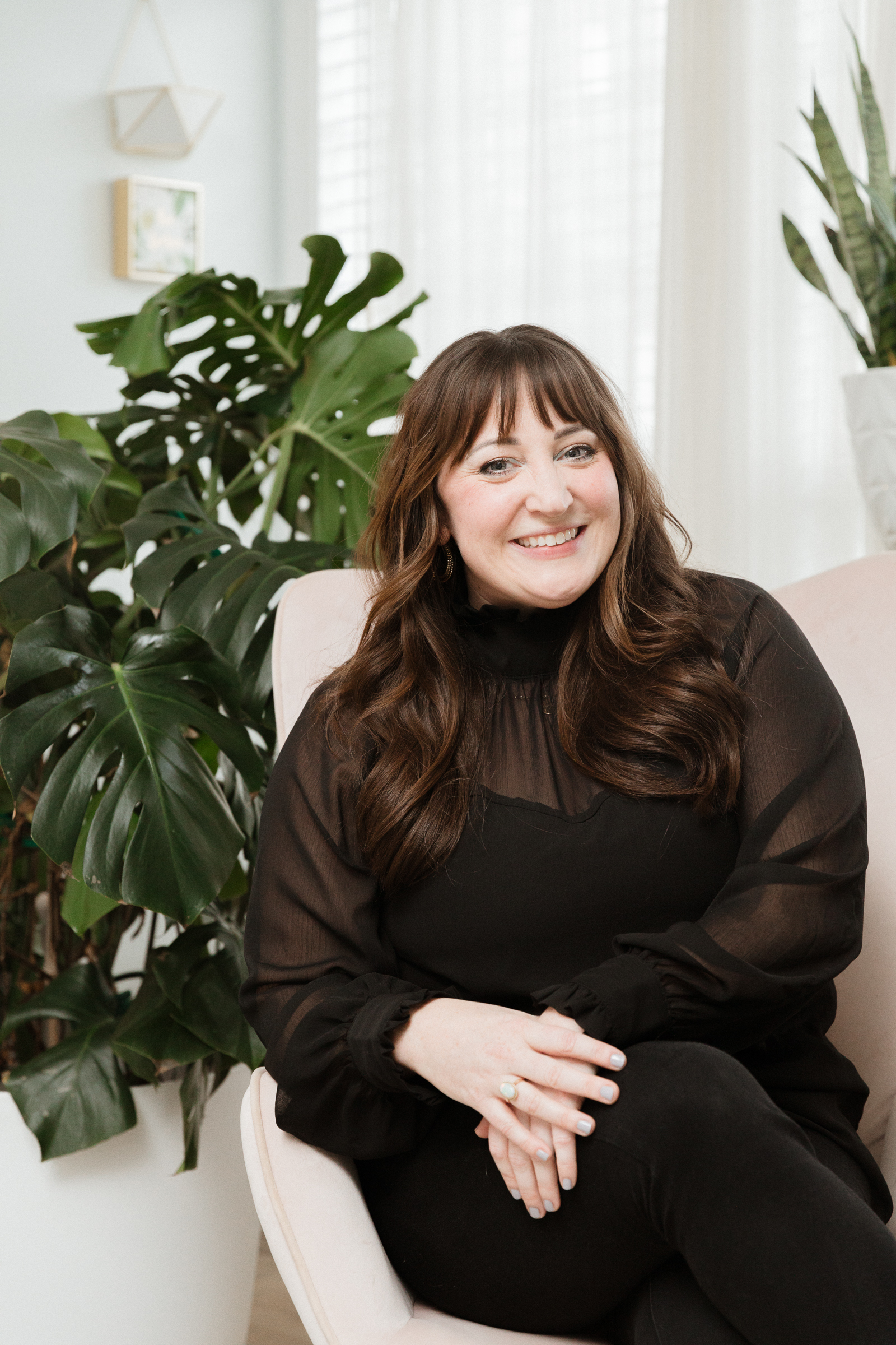 Abigail Grace Writing owner headshot of Abigail Lind