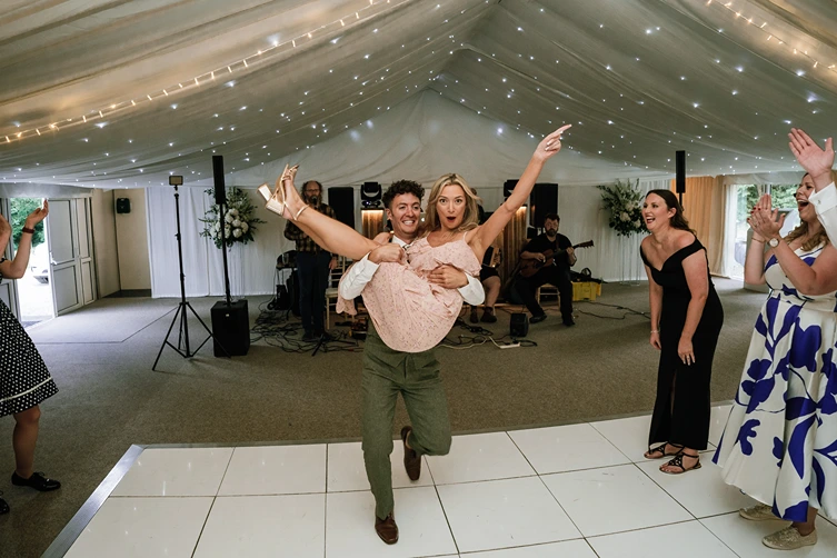 From First Dance to Last Song: How to Build a Wedding Night That Flows