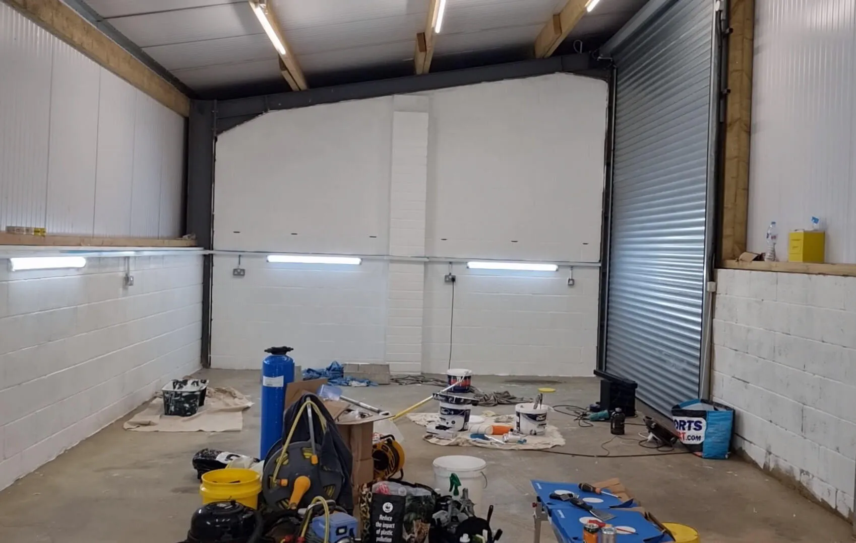 Dygas detailing unit in the process of getting painted