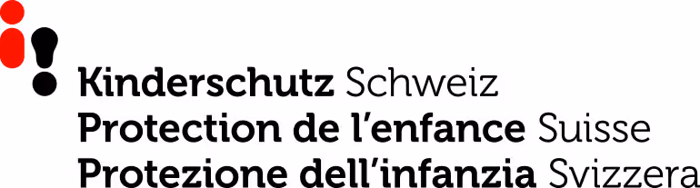 Logo mit roten und schwarzen Punkten neben dem Text Kinderschutz Schweiz in drei Sprachen.