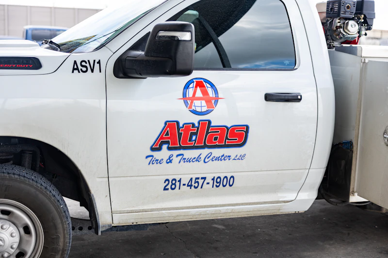 Atlas repair truck