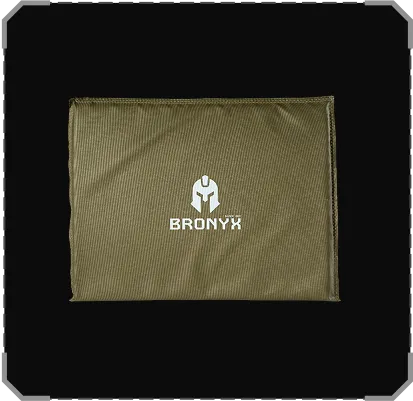 Оливково-зелений чохол із логотипом BRONYX білого кольору на чорному фоні.