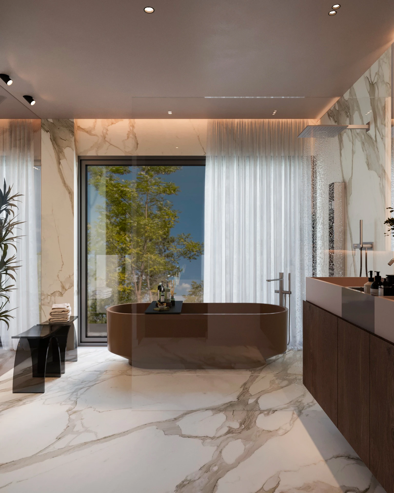 Banheira marrom moderna em banheiro com piso e paredes de mármore e janela grande com vista para árvores.