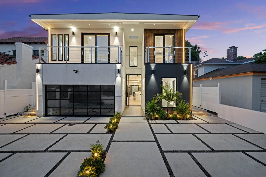 Louisiana Residence - Living Space