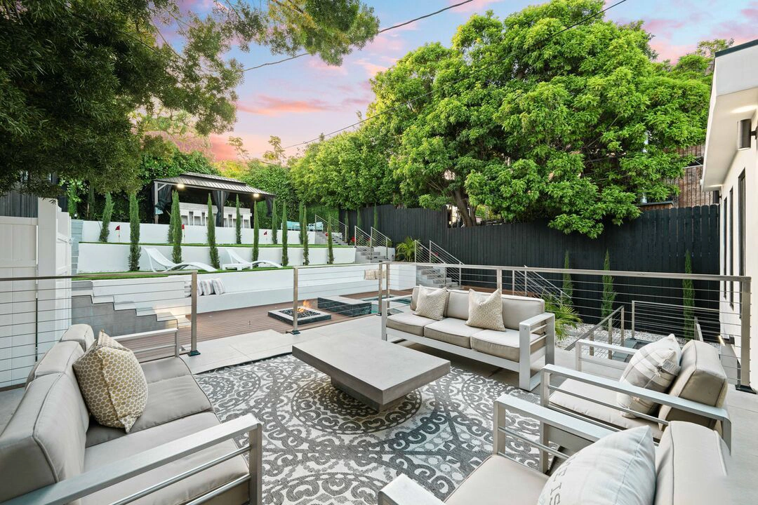 Louisiana Residence - Contemporary Style