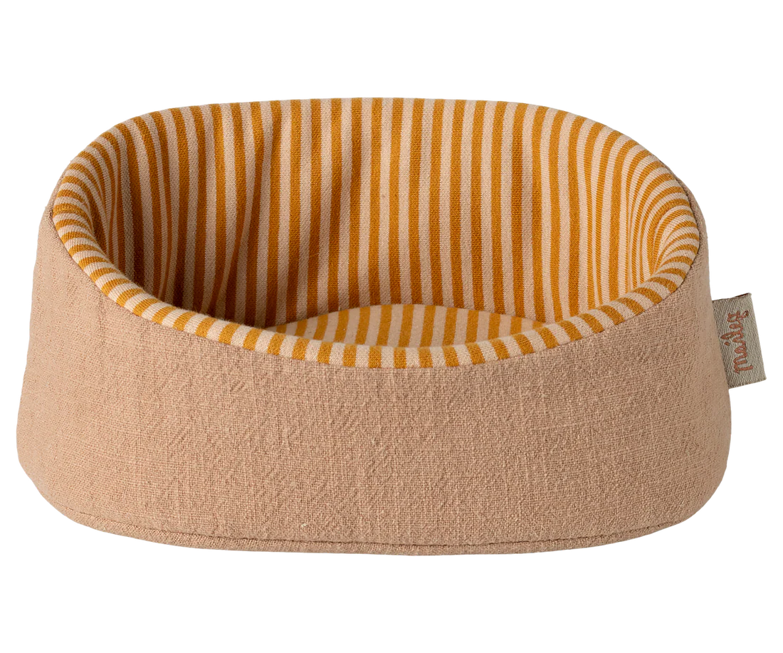 Maileg - pet basket - powder