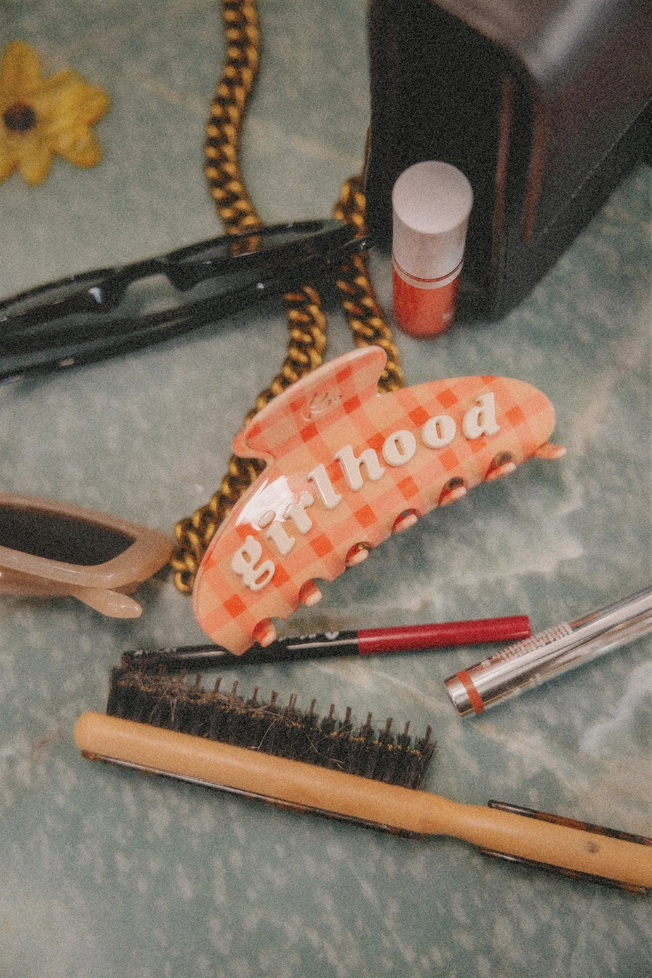 Kaxi Co - Girlhood oversized claw - Pink plaid 