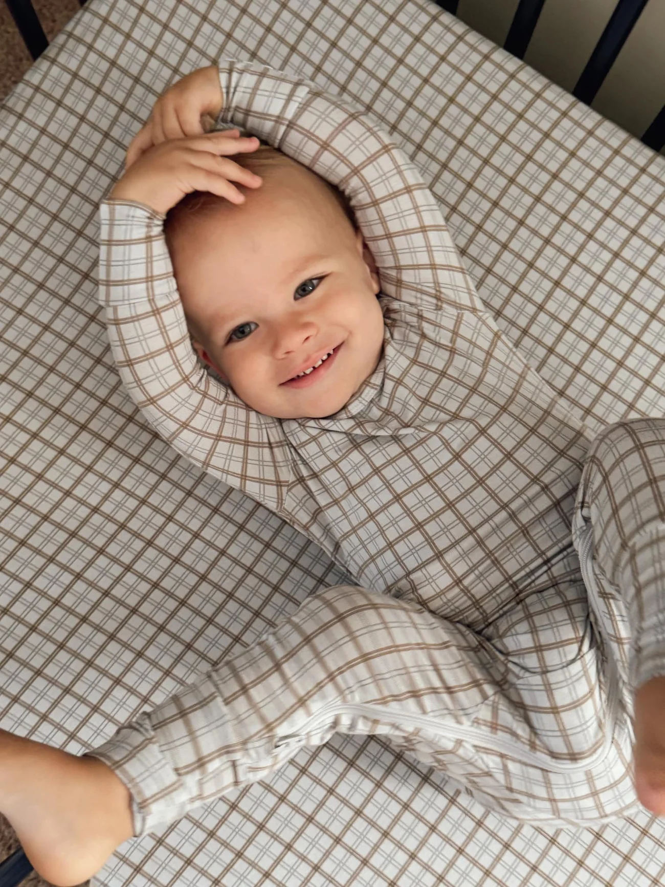 Gunamuna - Convertible Pajamas & Sleeper - Plaid 