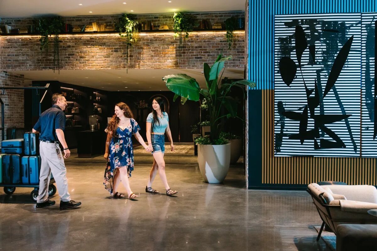 Quédese 2 noches y obtenga un 50% de descuento en la segunda noche