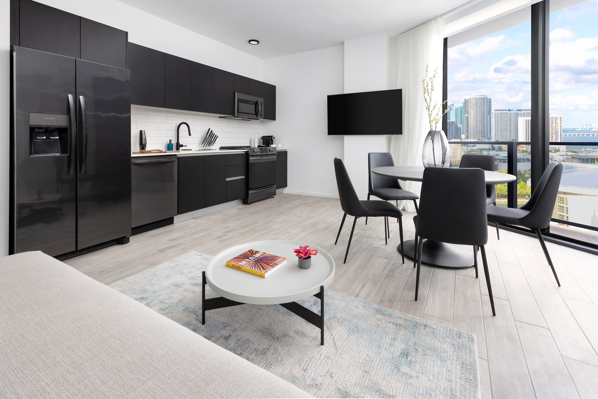 full size kitchen of elser hotel suite