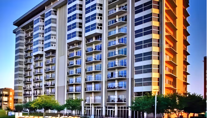 image of jewelry store entrance