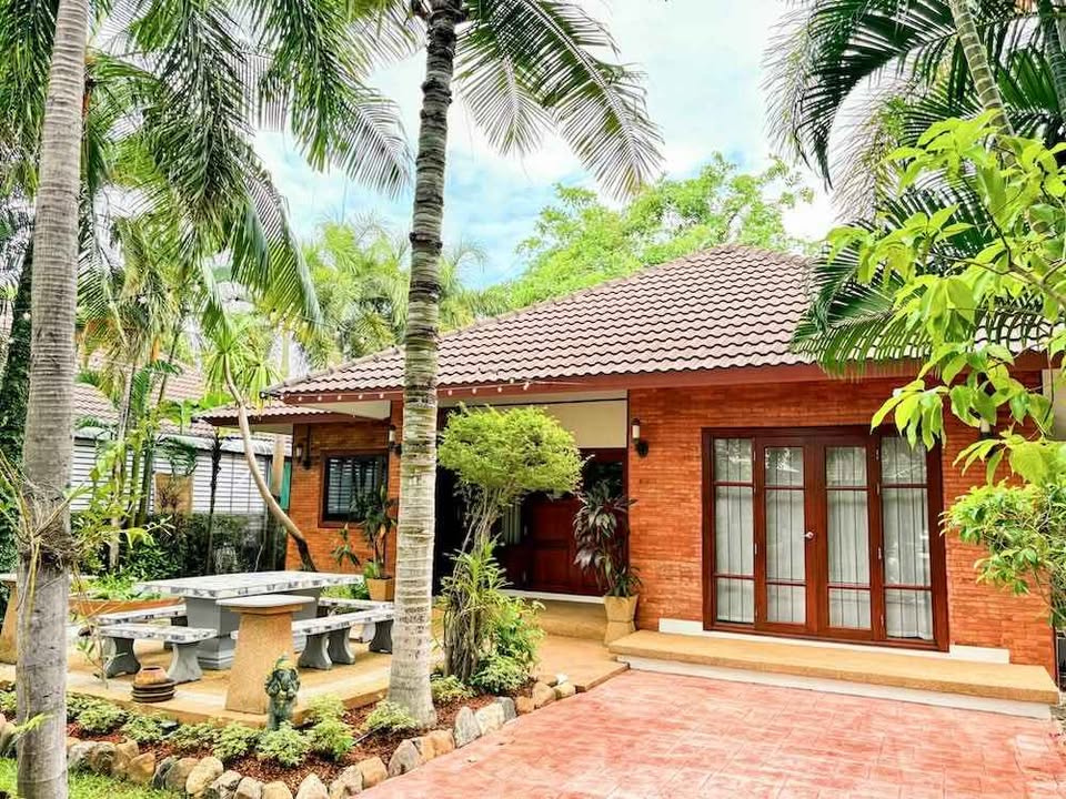 Your Perfect Single-Storey Life, Minutes from Top International Schools