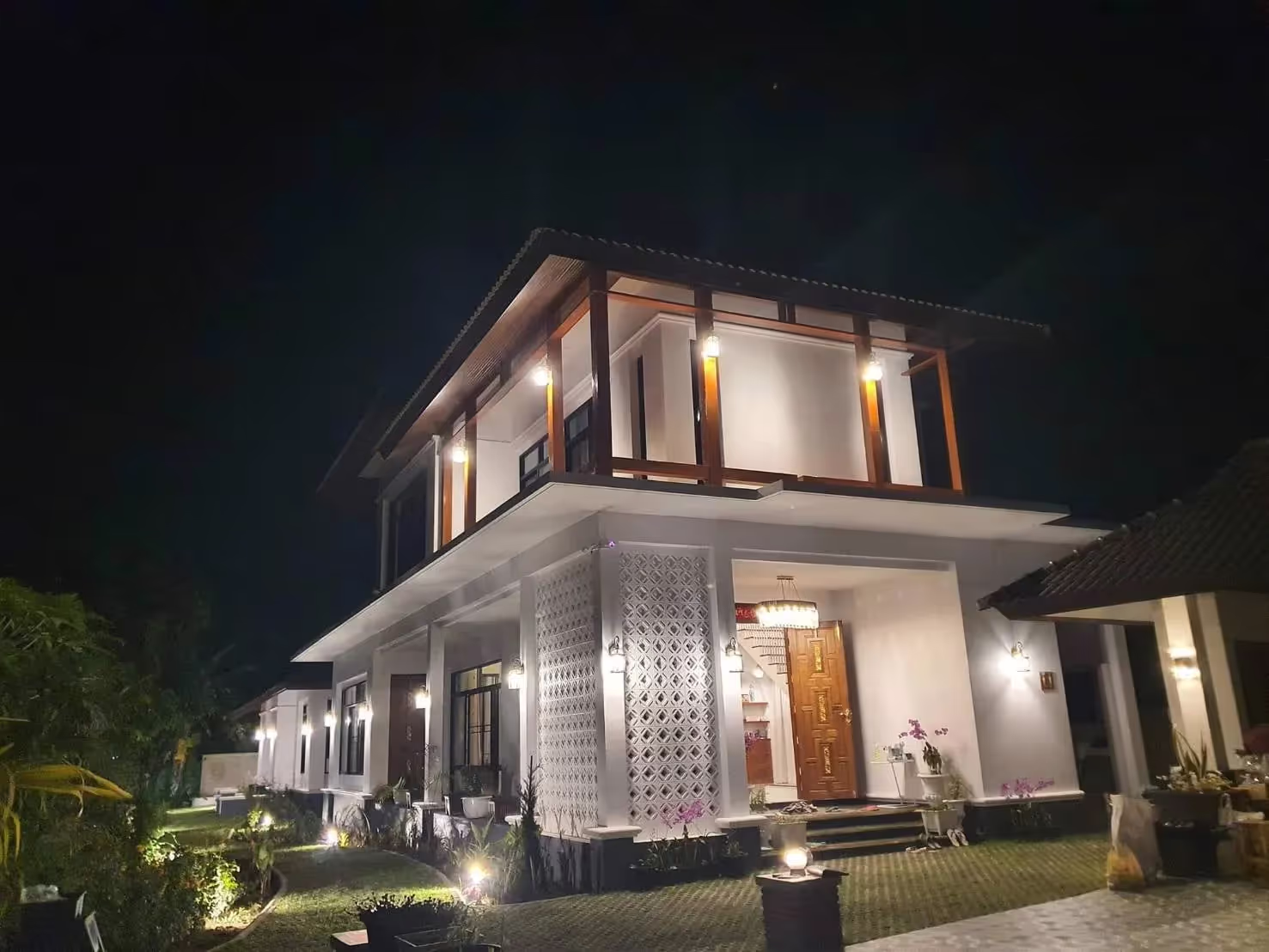 Property lite up at night, For sale Luxury Lanna-style property in Khua Mung, Chiang Mai