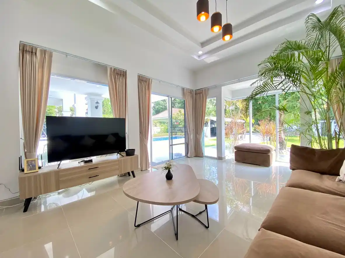 Baan Wang Tan: Single-Story 4BR Pool Villa For Sale