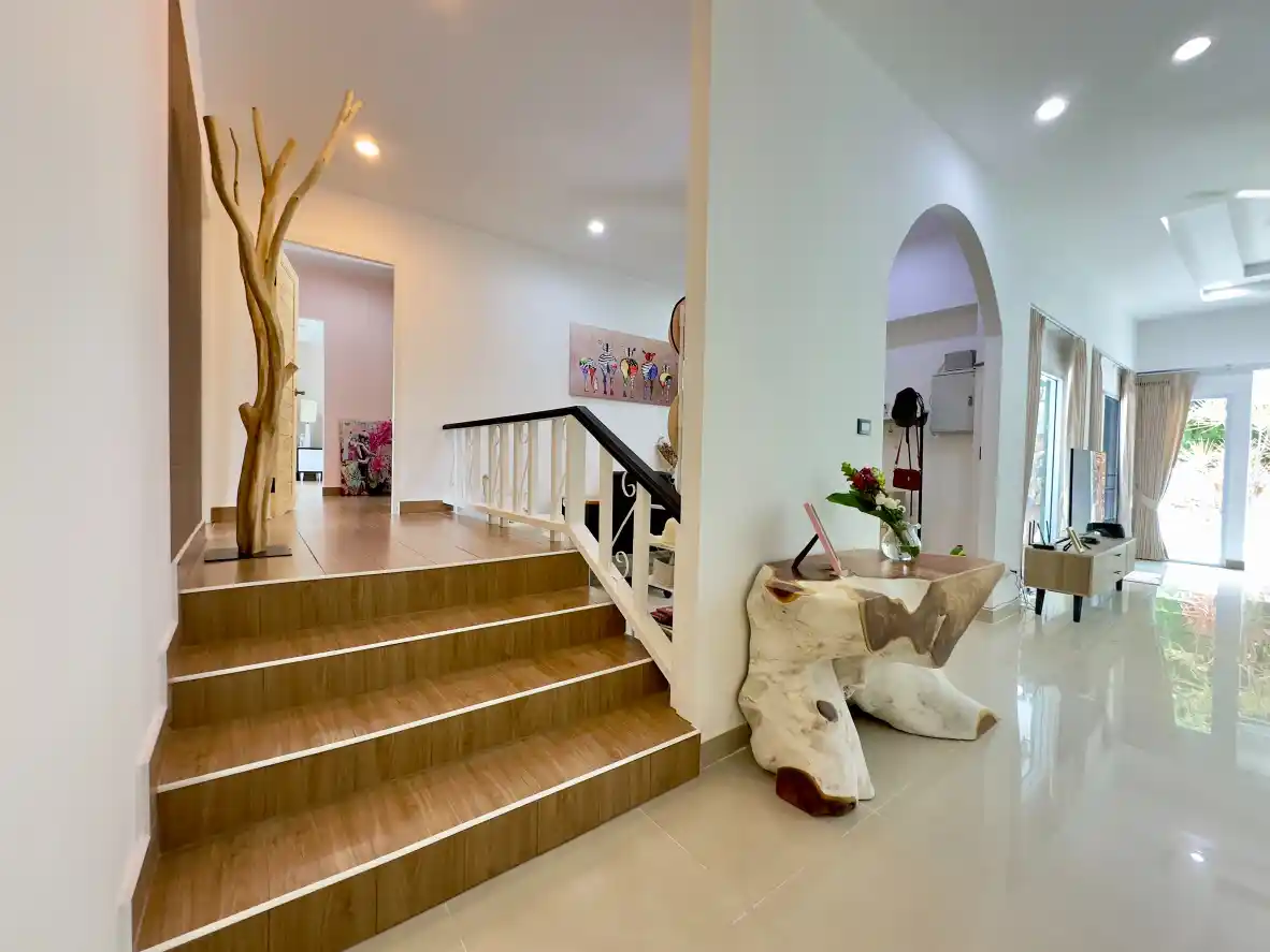 Baan Wang Tan: Single-Story 4BR Pool Villa For Sale
