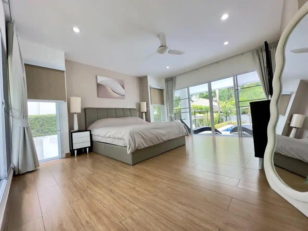 Baan Wang Tan: Single-Story 4BR Pool Villa For Sale