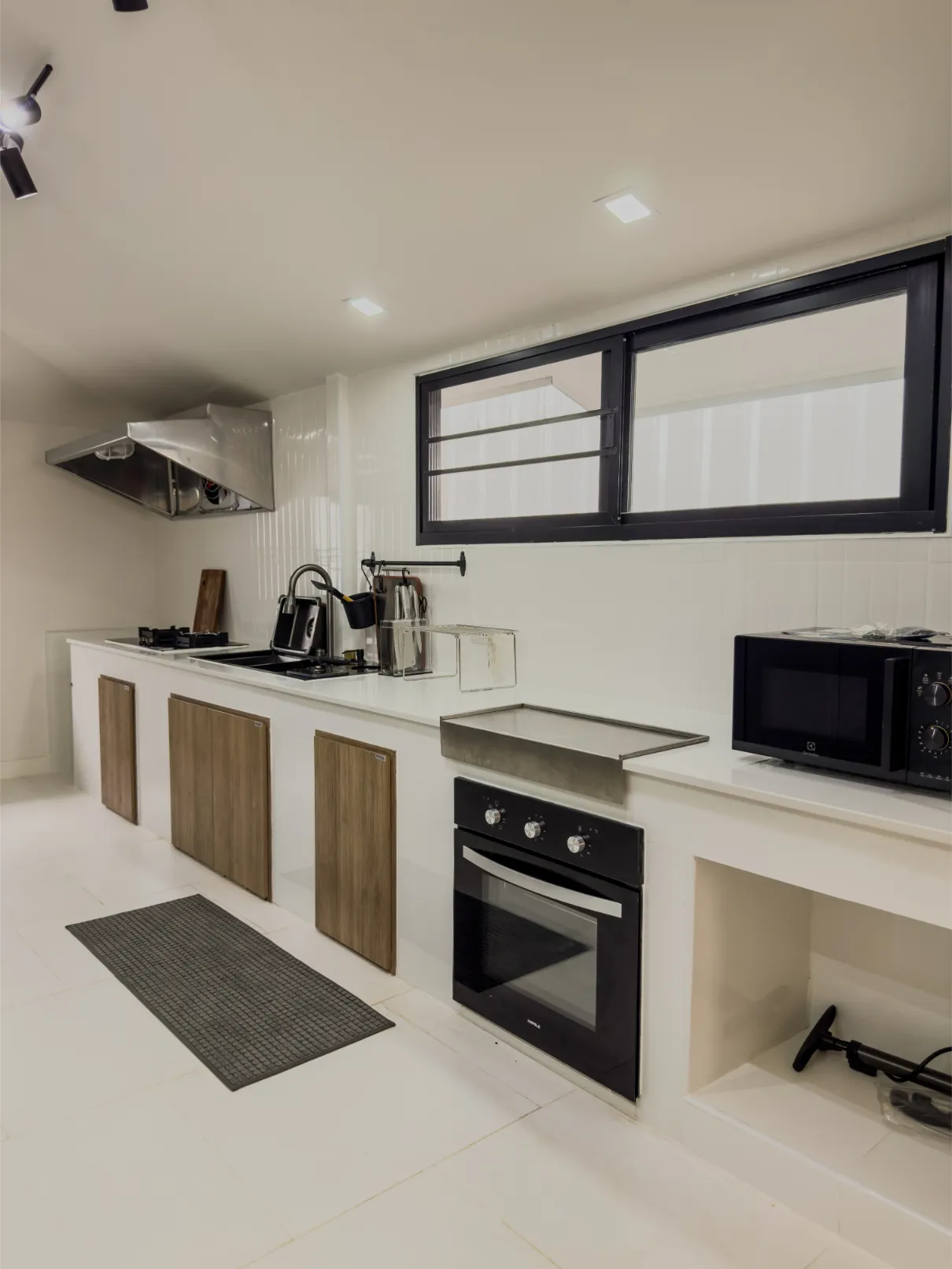 Mae Hia Pool Villa w/ Glass Roof | Modern Zen Home