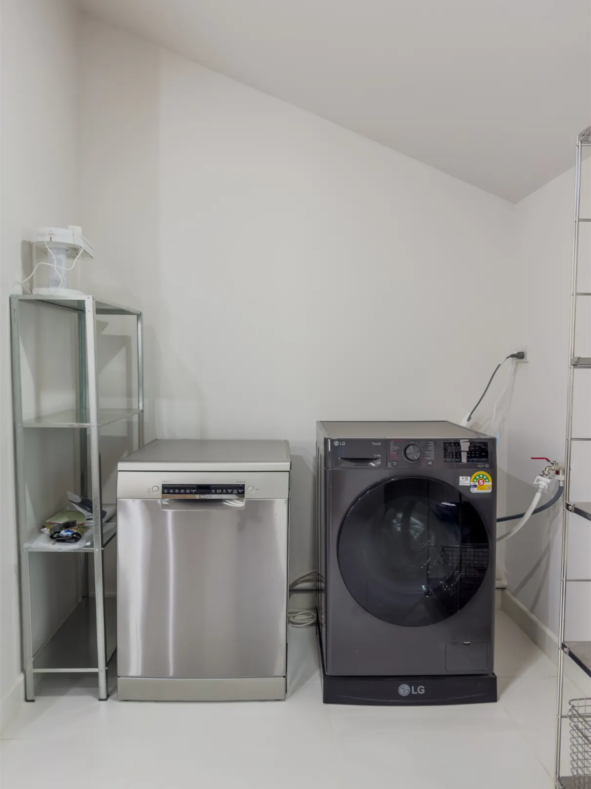 Mae Hia Pool Villa w/ Glass Roof | Modern Zen Home