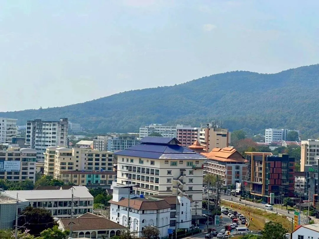 A Renovated Sanctuary with Panoramic Mountain Views