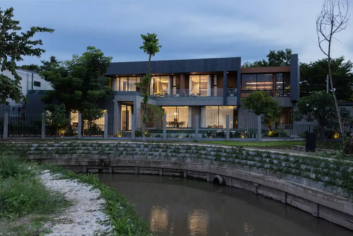 A Modern Family Sanctuary Chiang Mai with a Grand 14-Meter Saltwater Pool