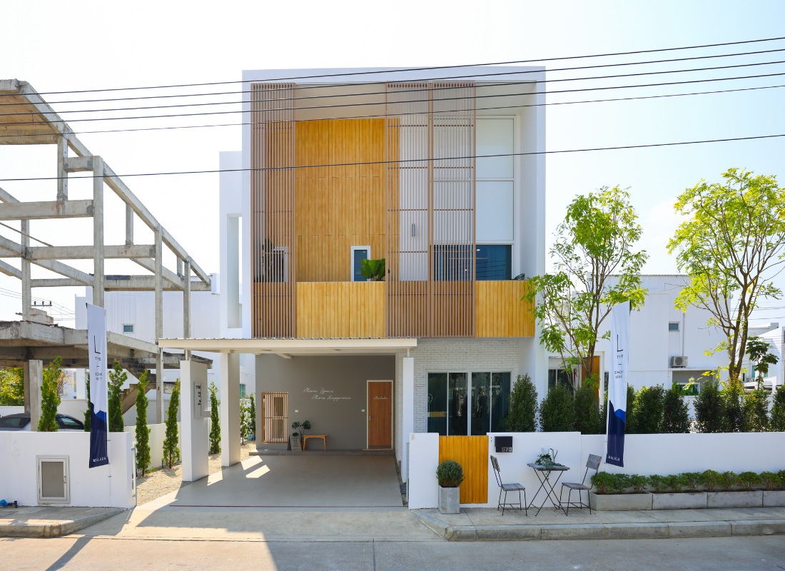 Spacious L Type House for Sale with Chiang Mai Properties at Malada Grand Coulee