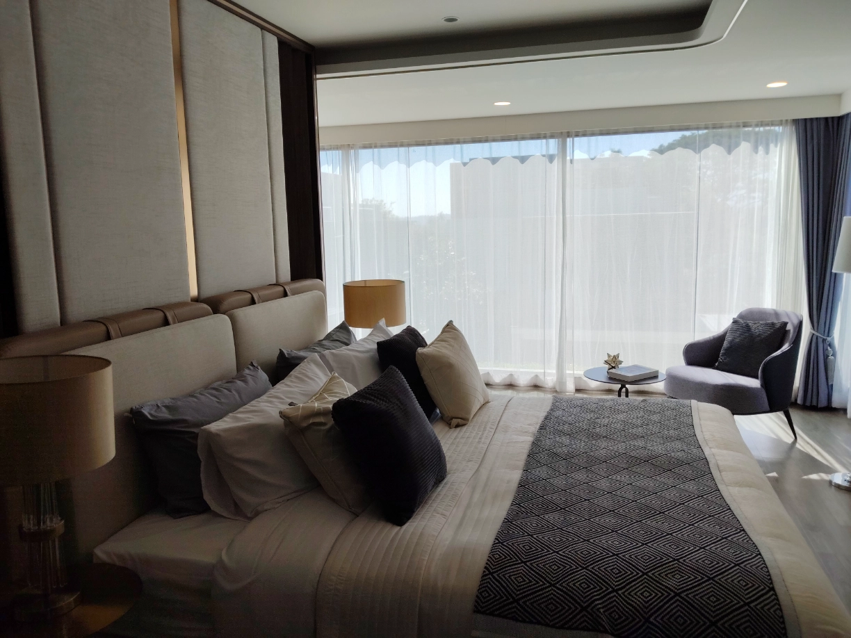 Your Private Mountain Sanctuary: Luxury Pool Villa in Mae Rim