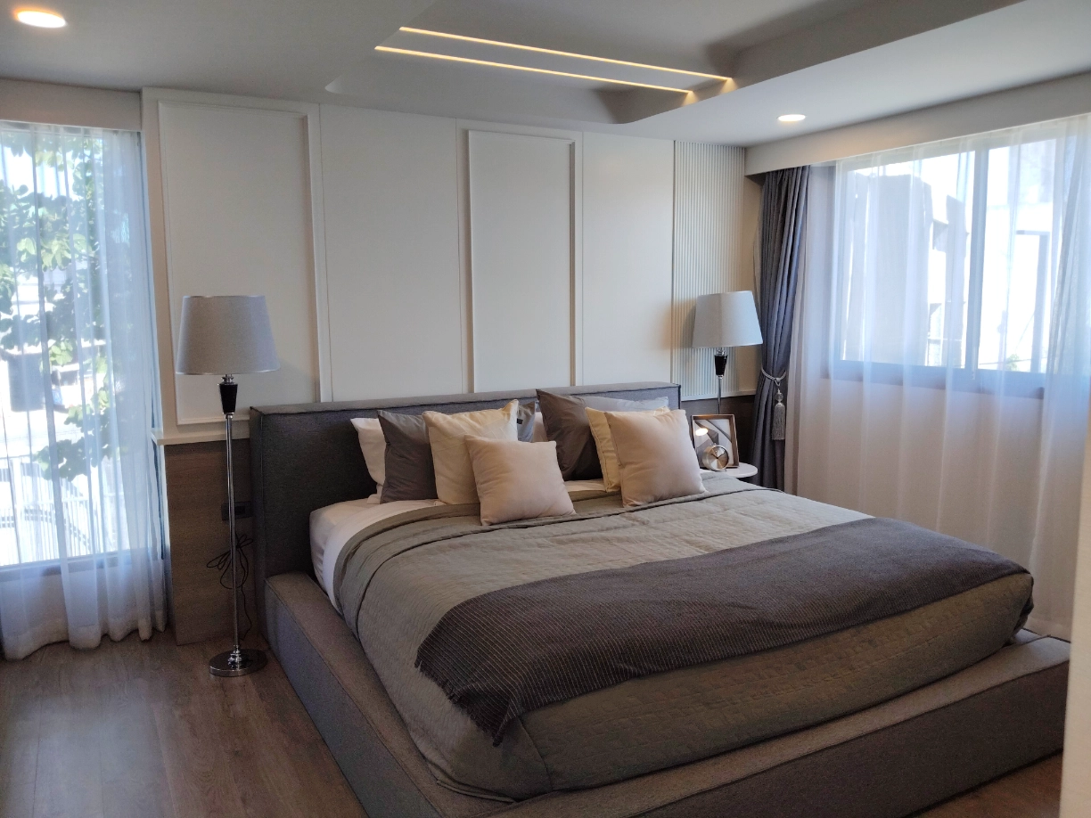 Your Private Mountain Sanctuary: Luxury Pool Villa in Mae Rim