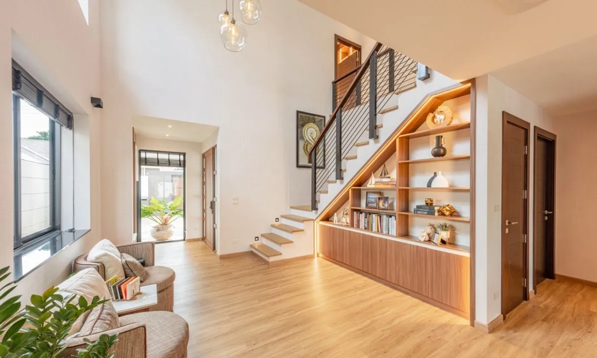 Experience Mansion-Grade Living on a Manageable & Modern Scale