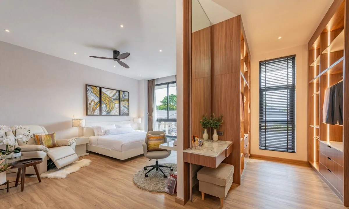 Experience Mansion-Grade Living on a Manageable & Modern Scale