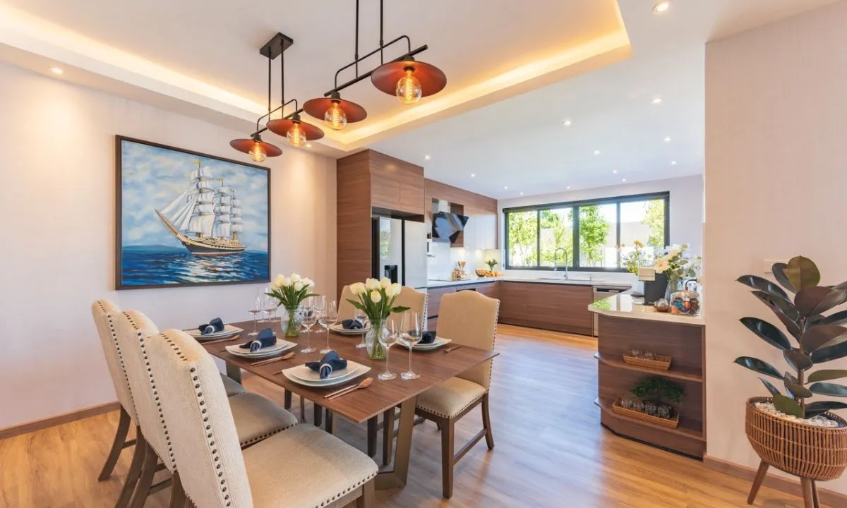 Experience Mansion-Grade Living on a Manageable & Modern Scale