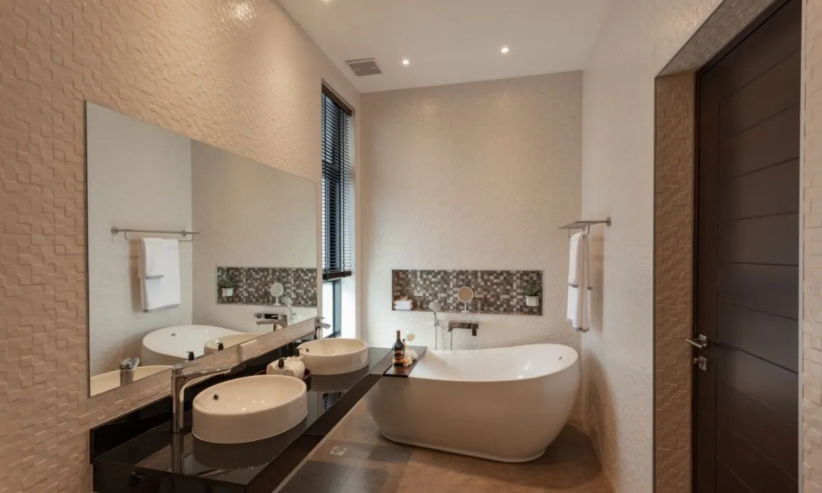 Experience Mansion-Grade Living on a Manageable & Modern Scale