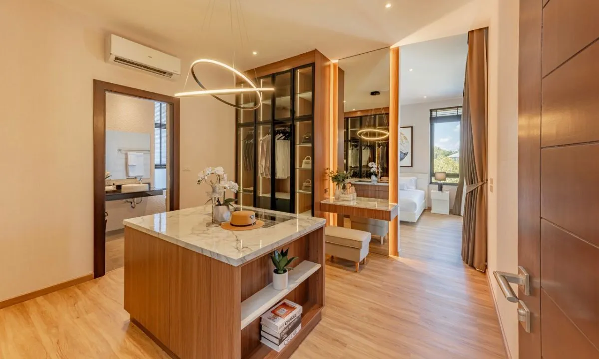 Experience Mansion-Grade Living on a Manageable & Modern Scale