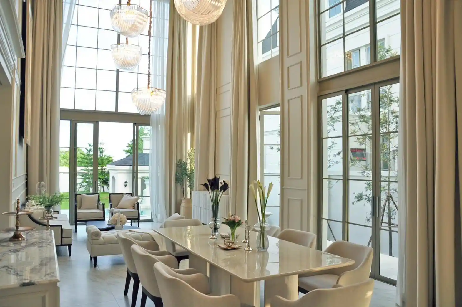 Elegant 4-Bedroom Neoclassical Villa with Private Pool in Hang Dong