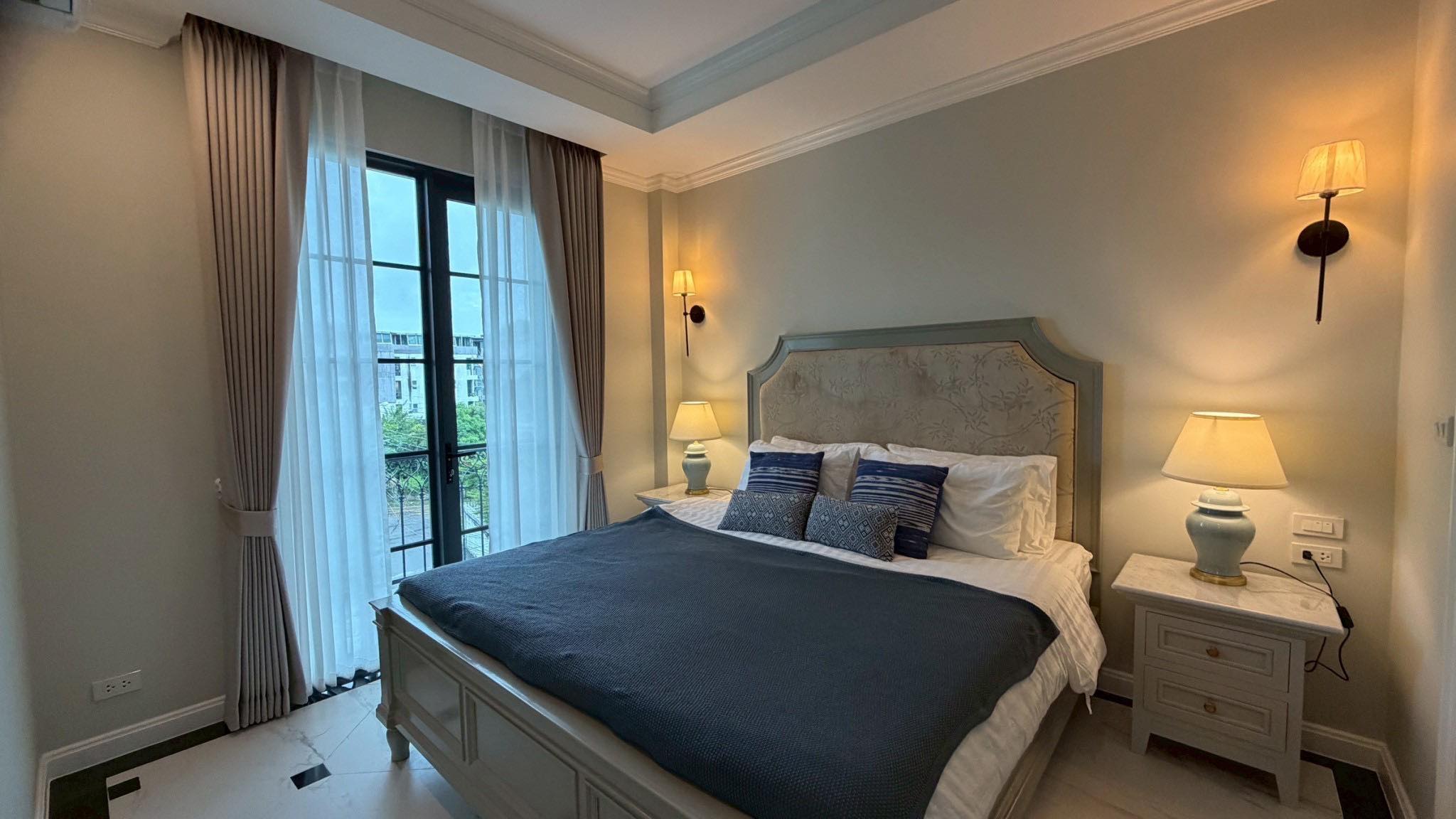 Luxury 3-Unit Colonial Estate: A Turnkey Income Property in Nimman’s Heart