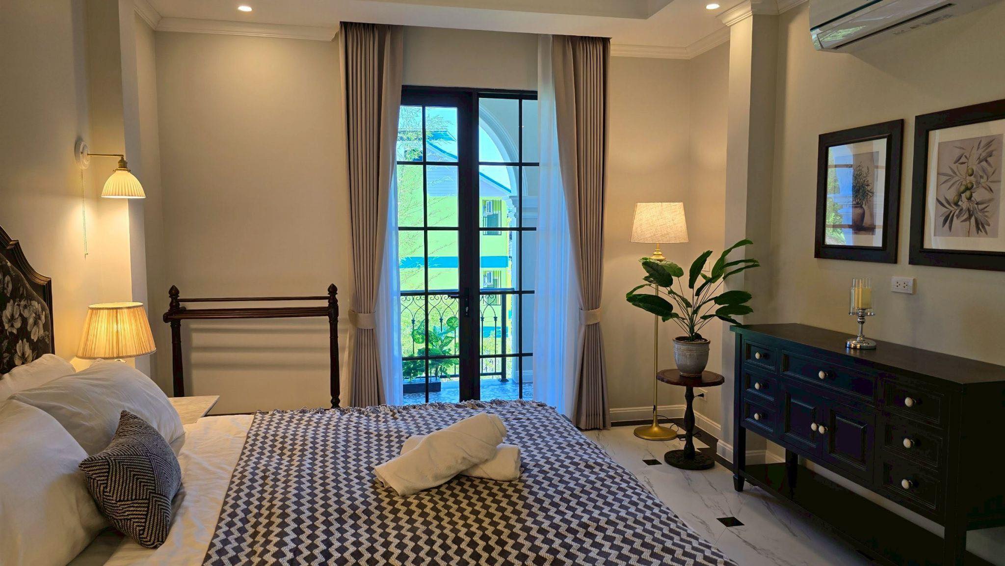 Luxury 3-Unit Colonial Estate: A Turnkey Income Property in Nimman’s Heart