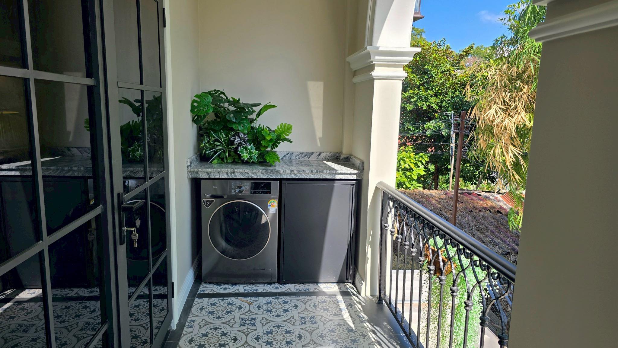 Luxury 3-Unit Colonial Estate: A Turnkey Income Property in Nimman’s Heart