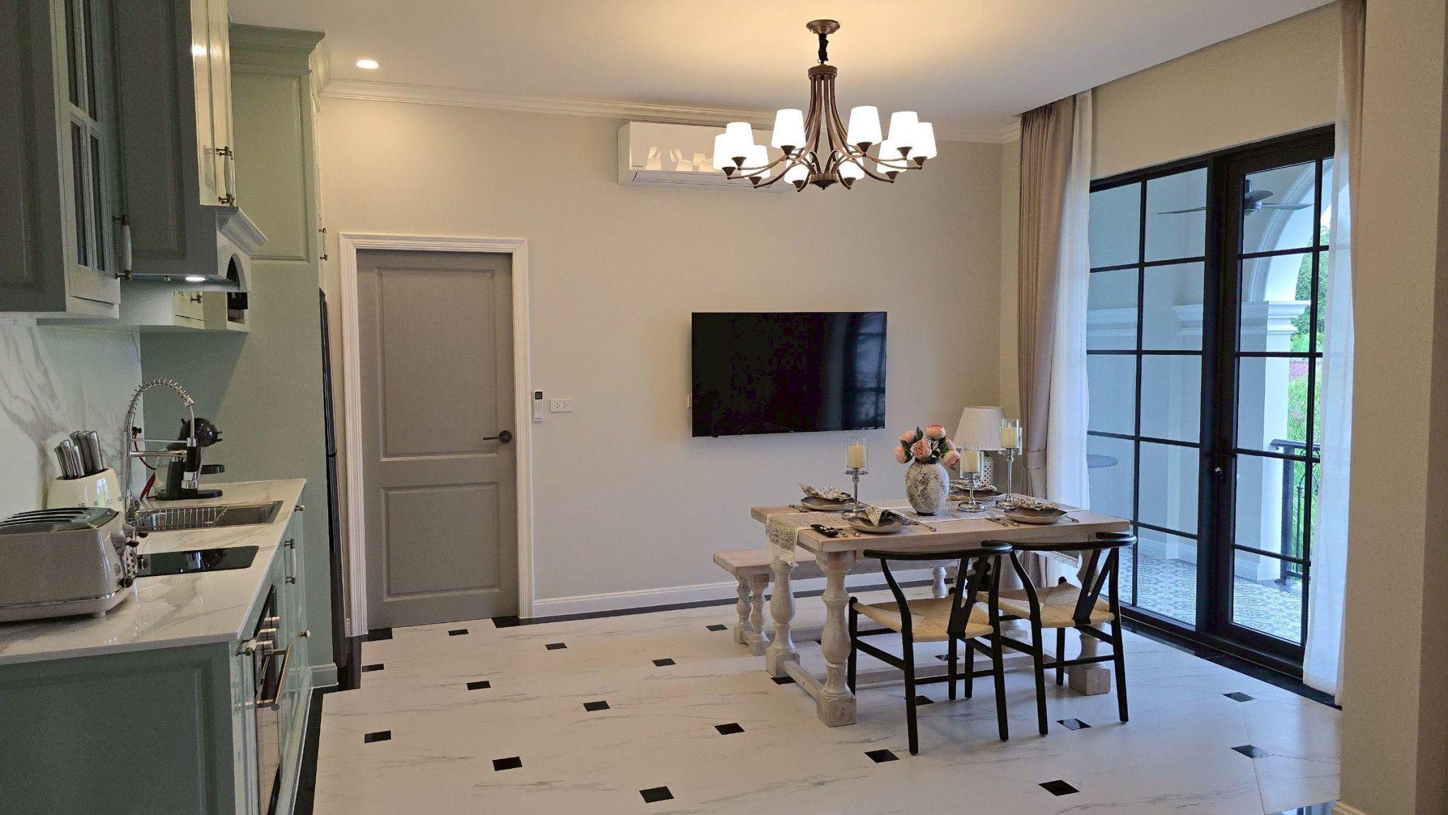 Luxury 3-Unit Colonial Estate: A Turnkey Income Property in Nimman’s Heart